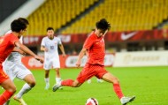 Leyu Sports-0-2！中国男足力不从心，难挡苦主进军亚洲杯4强，后防神奇不再