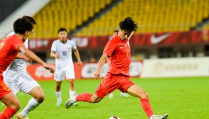 Leyu Sports-0-2！中国男足力不从心，难挡苦主进军亚洲杯4强，后防神奇不再