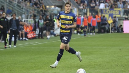 Leyu Sports-记者：莱奥尼今日前往英格兰接受利物浦体检，本赛季不会被外租